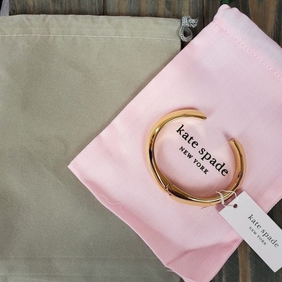 𝅺KATE Spade Gold Tone Bar Cuff Bracelet NWT - Picture 6 of 9